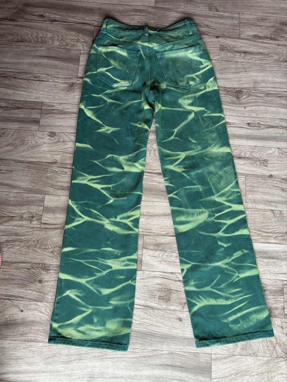 Jaded London Green Abstract
Swirl Jeans Y2K Streetwear
Boyfriend Fit. Size W24. - Picture 12 of 16